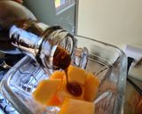 Foto del paso 2 de la receta: Agua de melón con miel de Yucatán y agua de azahar