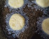 Foto langkah ke 2 dari resep Tape goreng Coconut Crunchy Bebas Gluten.