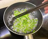 Hình bước làm 1 của món Trứng ốp la sốt kiểu này đưa cơm lắm ạ 😋🐽