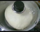Foto langkah ke 4 dari resep Donat Empuk Eggless.