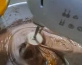 Foto langkah ke 3 dari resep Bolu Ketan Hitam Keju Lumer.
