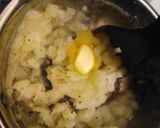 A picture of step 2 of Tuna fish cakes.