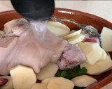 Foto del paso 3 de la receta: Codillo de cerdo al horno