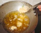A picture of step 4 of Moong dal pakoda.