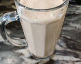 A picture of step 3 of Chocolate Lassi.