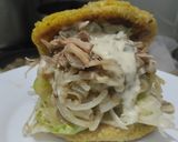 Foto del paso 16 de la receta: Arepa🫓rellena🥯de berenjena🍆tatemada, cebolla🧅caramelizada y pollo🍗🥙🥗