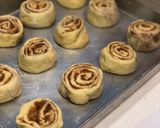 Foto langkah ke 8 dari resep Cinnamon Roll with Cream Cheese Frosting.