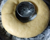 Foto del paso 10 de la receta: Rosca de Pascuas rellena de dulce de leche