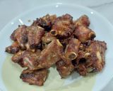 รูปขั้นตอนการทำที่ 3 ของ ซี่โครงหมูทอดกระเทียมพริกไทย