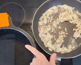Foto del paso 3 de la receta: Pasta con panceta y Frankfurt
