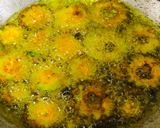 A picture of step 2 of Bitter gourd chips.