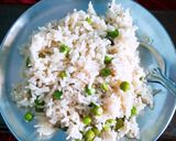 A picture of step 3 of Matar pulao.