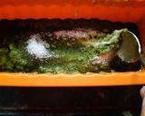 A picture of step 5 of Matcha green chocolate bars.