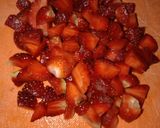 Foto langkah ke 1 dari resep Korean Strawberry Milk.