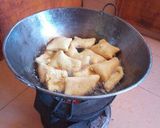 A picture of step 6 of Mandazi ' Mahamri'.