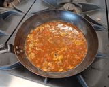 A picture of step 9 of Chicken sauté chasseur.