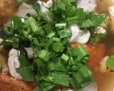 รูปขั้นตอนการทำที่ 10 ของ ต้มยำไก่ใส่เห็ดนางฟ้า น้ำใส