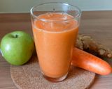 Foto langkah ke 4 dari resep Carrot apple ginger smoothie.