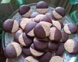 Foto del paso 1 de la receta: Galletitas de cacao y naranja