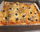 Foto del paso 4 de la receta: Pizza casera de atún, anchoas y champiñones