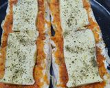 Foto del paso 4 de la receta: Pizza de pan (no hubo ganas de amasar)