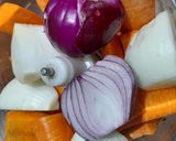 Foto del paso 2 de la receta: Cordero y procesado de zanahoria, huevo, cebollas y cheddar