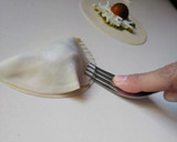Foto del paso 5 de la receta: Empanadillas con pesto, mozzarella y tomate