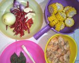 Foto langkah ke 1 dari resep Udang saos padang.