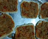 A picture of step 4 of Bread Pizza.