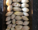 A picture of step 3 of Stuffed onion.