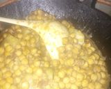 A picture of step 3 of Memoni Aaloo cholay.