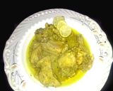 A picture of step 1 of Green Chiken Karahi.