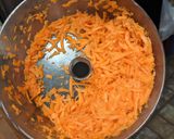 A picture of step 9 of Carrot Cake Pie.