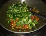 A picture of step 4 of Tomato capsicum sabji.