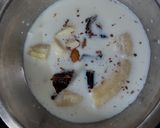 A picture of step 1 of Dates and Banana Shake.