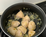 Foto del paso 4 de la receta: Pollo en pepitoria