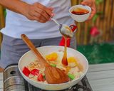 รูปขั้นตอนการทำที่ 13 ของ ไก่ผัด พริกหวาน อร่อยไว ได้ประโยชน์👍