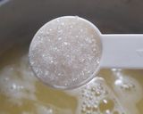 Foto langkah ke 2 dari resep Lek Tau Suan (Bubur Kacang Hijau Kupas).
