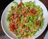 Foto del paso 2 de la receta: Poke de ensalada con tacos de jamón serrano, huevo duro y aguacate