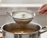 Foto del paso 4 de la receta Desgrasar Caldos y Salsas