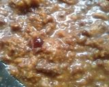 A picture of step 4 of Walnut date halwa with crunchy walnut.