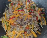 Foto langkah ke 3 dari resep Japchae (Tumis Soun ala Korea).