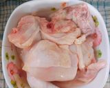 Foto langkah ke 1 dari resep Ayam Goreng Bawang Putih.