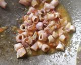 Foto langkah ke 3 dari resep Tumis Cumi Asin Simple.