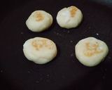Foto langkah ke 7 dari resep Bakpia Basah Isi Keju.