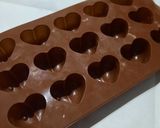 Foto del paso 6 de la receta: Bombones de chocolate (hechos con la nieta)