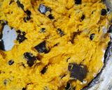 Foto langkah ke 7 dari resep Melty Pumkin Cookies.