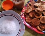 Foto del paso 5 de la receta: Alfajores veganos con dulce de dátiles y coco rallado :)
