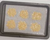 A picture of step 6 of Almond Tuiles.