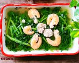 Hình bước làm 3 của món Canh tần ô nấu tôm thịt